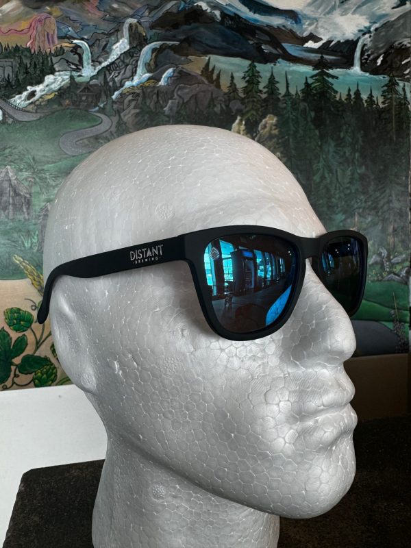 distant brewing hikrs sunglasses mammoth lakes