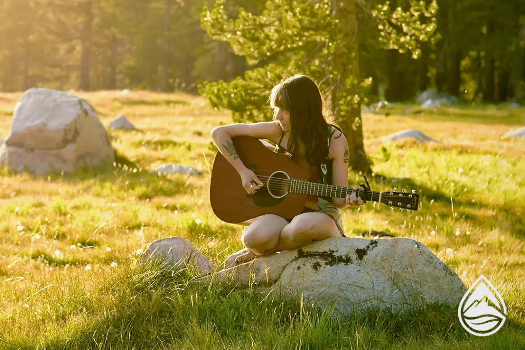 marissa-leonard-live-music-distant-brewing-mammoth-lakes